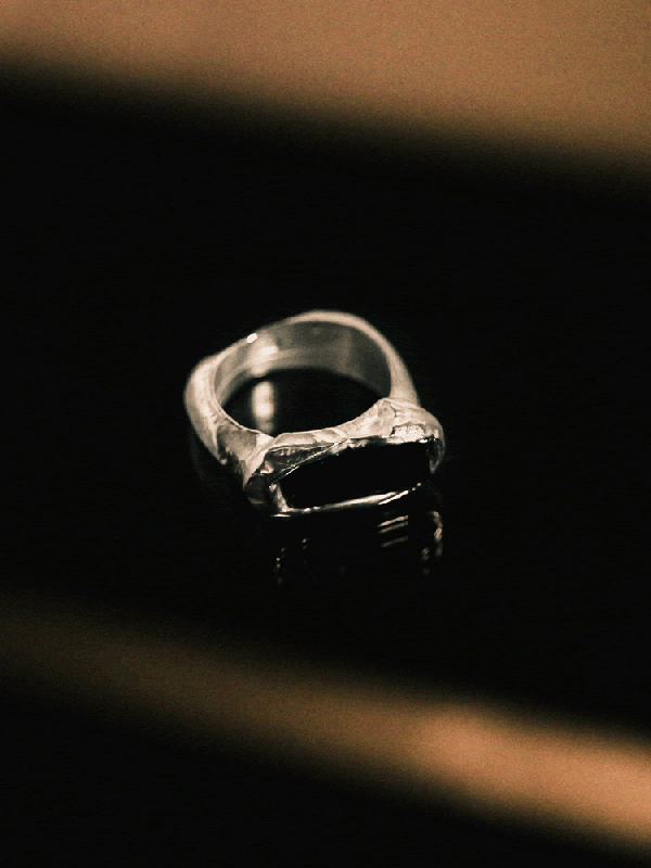 Δαχτυλίδι Elongated μαύρο ασήμι 925 NASILIA