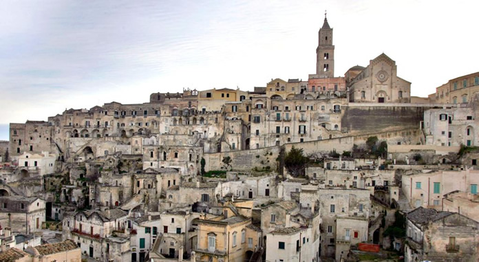 7+1 πόλεις της Ιταλίας που πρέπει να επισκεφτείς πριν γεμίσουν τουρίστες